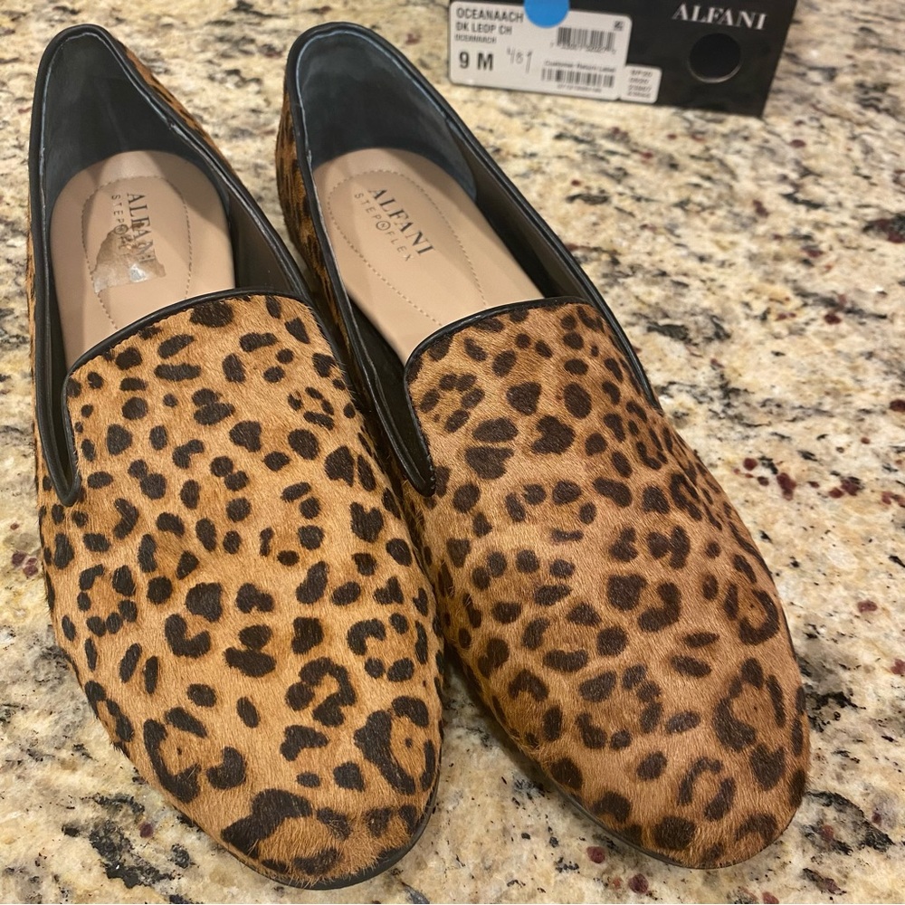 Alfani Leopard Loafer sz 9